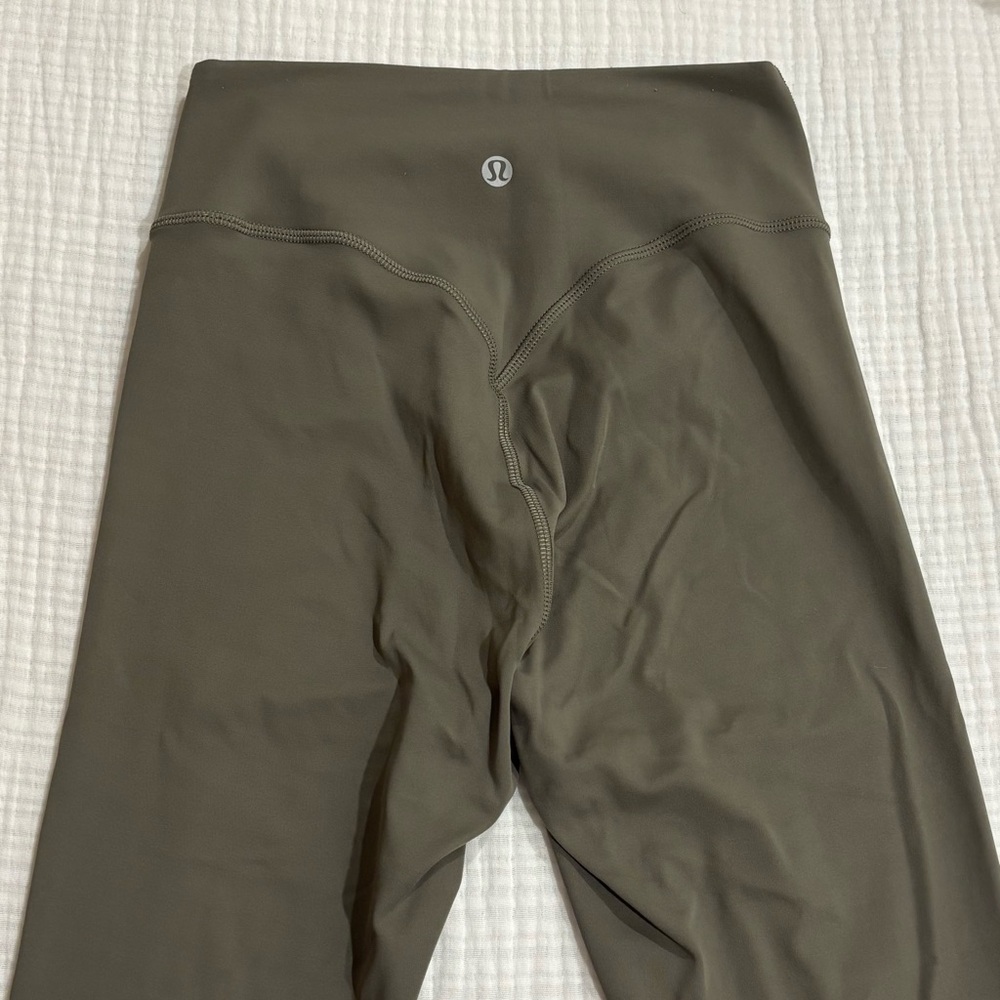 Lululemon Breezethrough High-Rise Leggings 25” - Picture 5 of 6